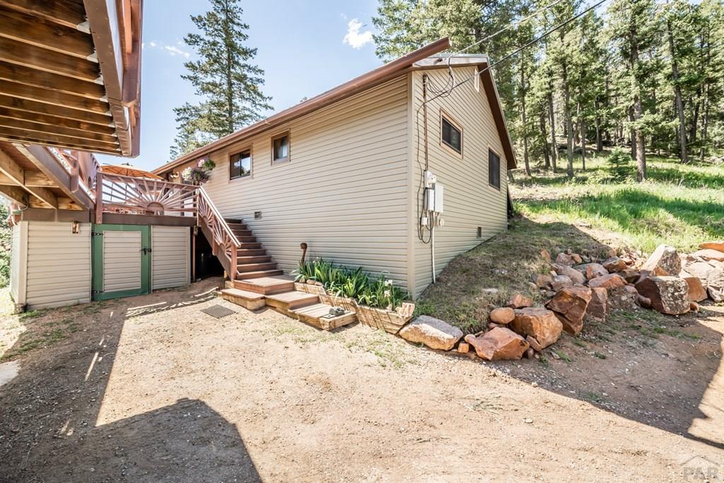 9600 Middle Creek Canyon Road Beulah, CO 81023 - Photo 6 of 50 a view of a backyard of the house
