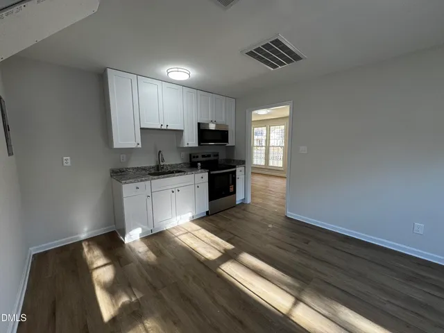 $349,500 | 823 North Taylor Street, Wake Forest, NC 27587