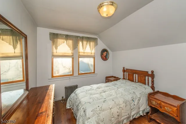 $549,900 | 31 Gray Street, West Caldwell, NJ 07006