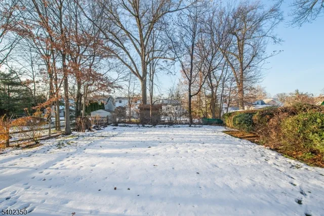 $549,900 | 31 Gray Street, West Caldwell, NJ 07006