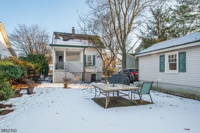 $549,900 | 31 Gray Street, West Caldwell, NJ 07006