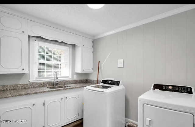 $307,000 | 159 Meadowbrook Lane, Warsaw, NC 28398