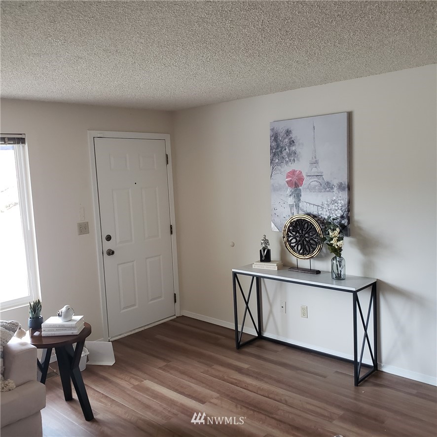 12519 Southeast 166th Street Renton, WA 98058 - Photo 3 of 21 Gallery Image 3
