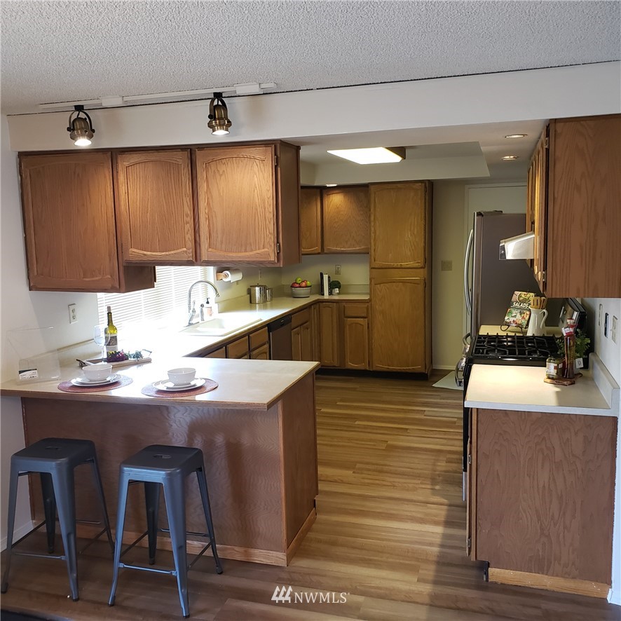 12519 Southeast 166th Street Renton, WA 98058 - Photo 6 of 21 Gallery Image 6