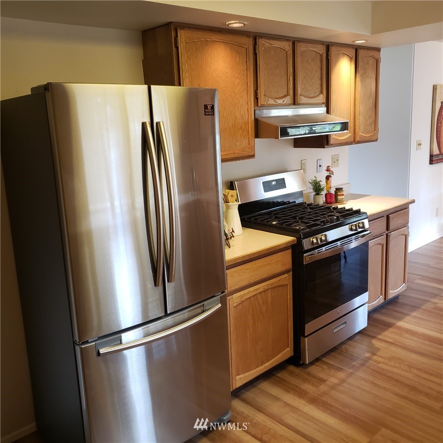 12519 Southeast 166th Street Renton, WA 98058 - Photo 7 of 21 Gallery Image 7