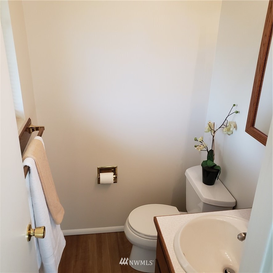 12519 Southeast 166th Street Renton, WA 98058 - Photo 9 of 21 Gallery Image 9