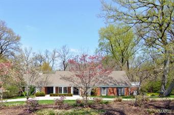5 Pebble Creek Road St. Louis, MO 63124 - Photo 3 of 28