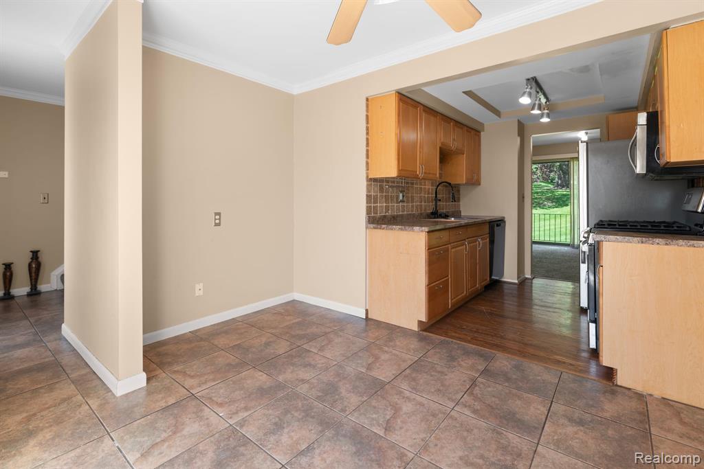 794 Oak Brook Ridge Drive Rochester Hills, MI 48307 - Photo 6 of 23
