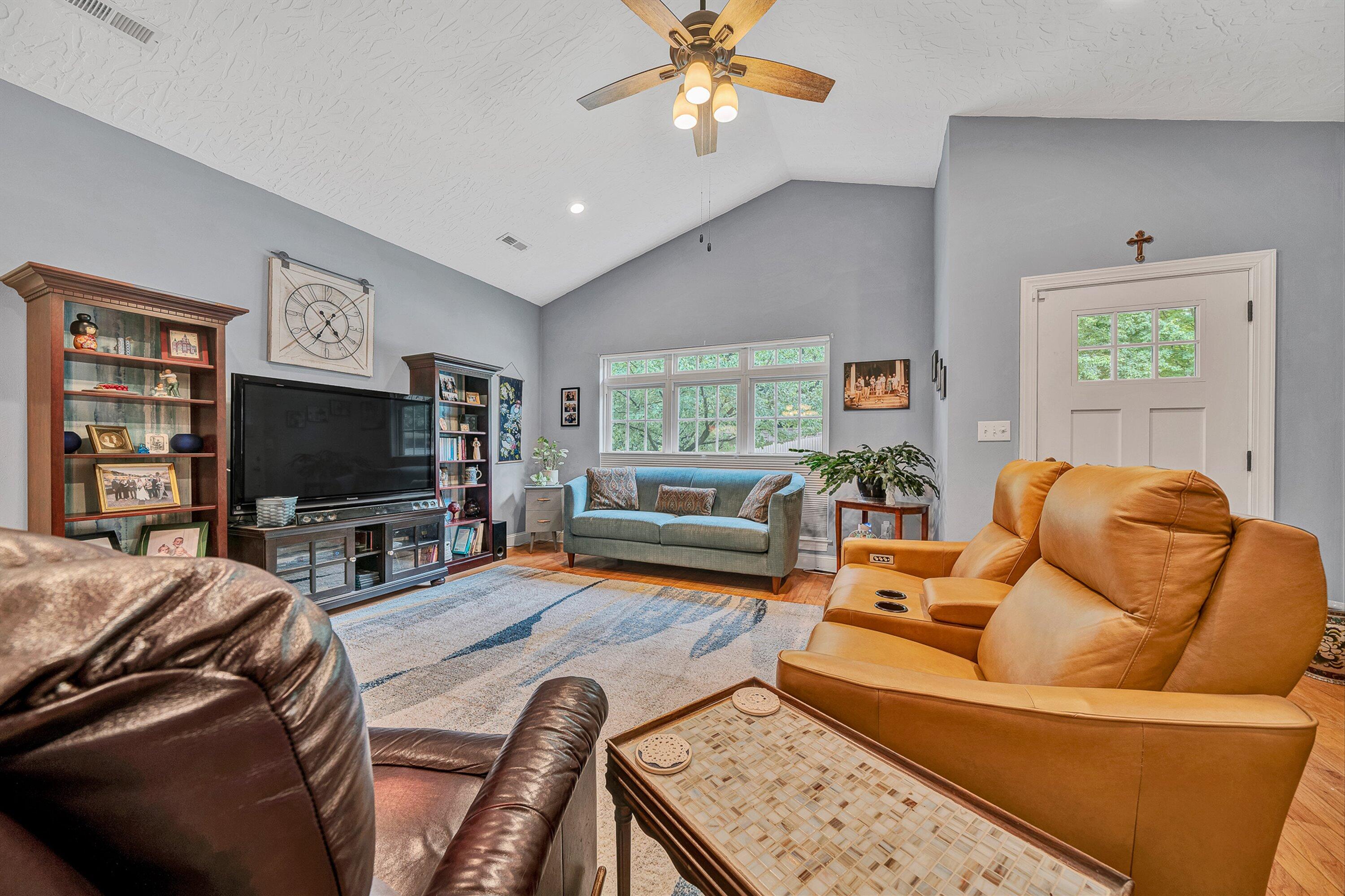 6034 Brahma Road Roanoke, VA 24018 - Photo 5 of 31 05-VM-04527