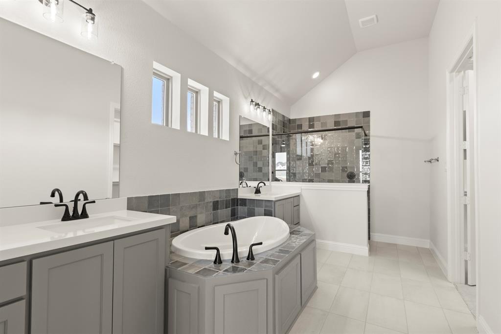 1320 Red Rock Road Hewitt, TX 76643 - Photo 24 of 37 PrimaryBathroom