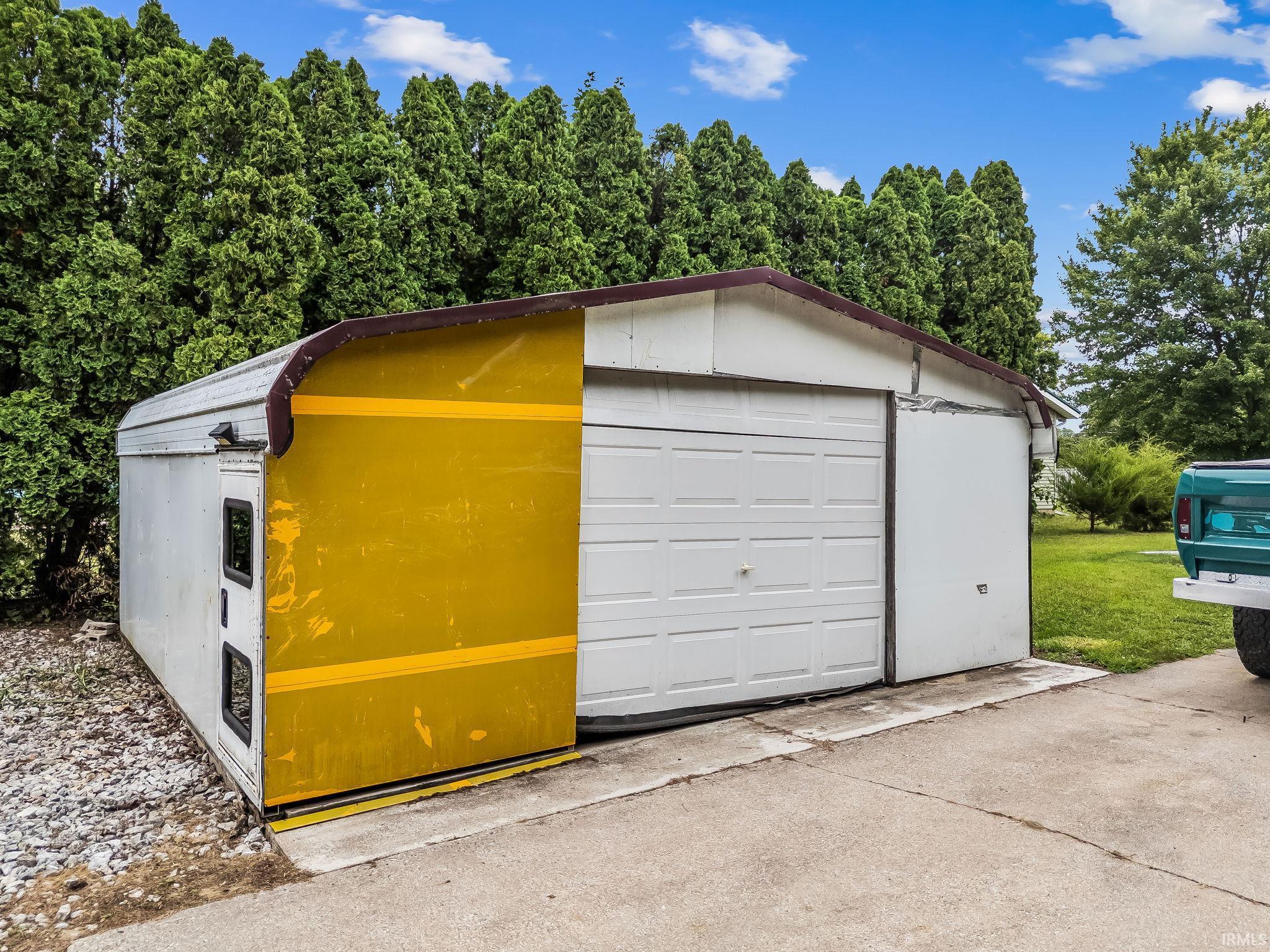 59022 Timber Trail Goshen, IN 46528 - Photo 4 of 29