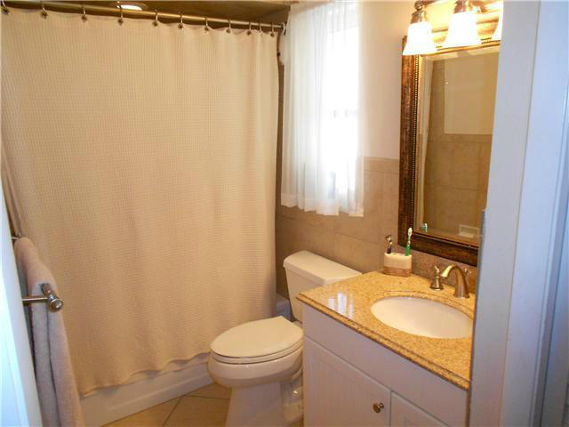 1775 Southwest 7th Street Boca Raton, FL 33486 - Photo 9 of 23 Bathroom