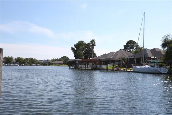 $2,000 | 490 Marina Drive, Slidell, LA 70458