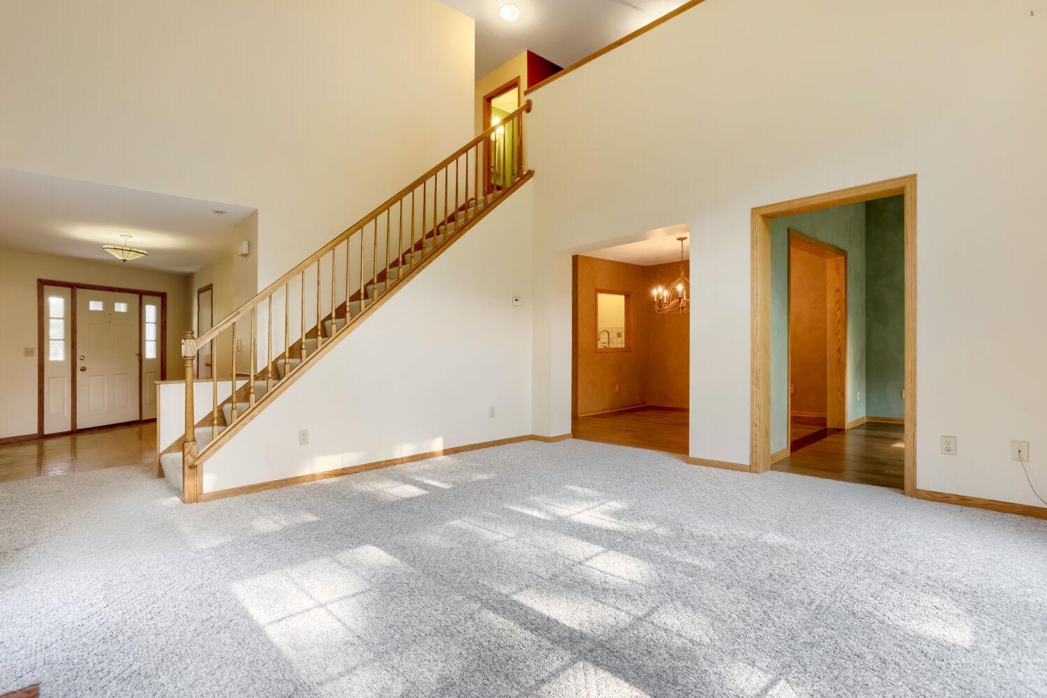 1896 Beebe Road Maplewood, MN 55109 - Photo 4 of 23 Gallery Image 4