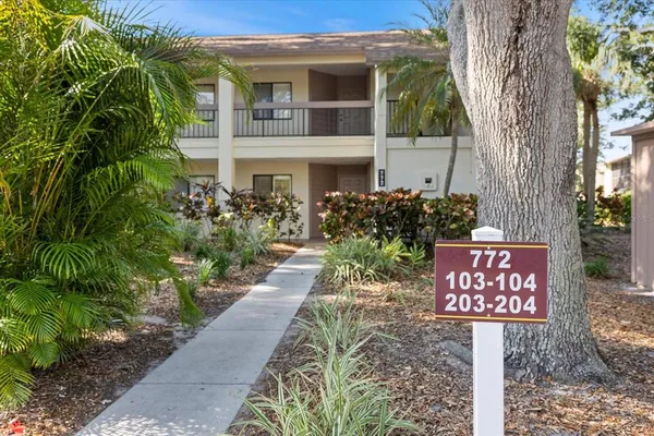 $2,200 | 772 Bird Bay Drive North, Unit 104, Venice, FL 34285