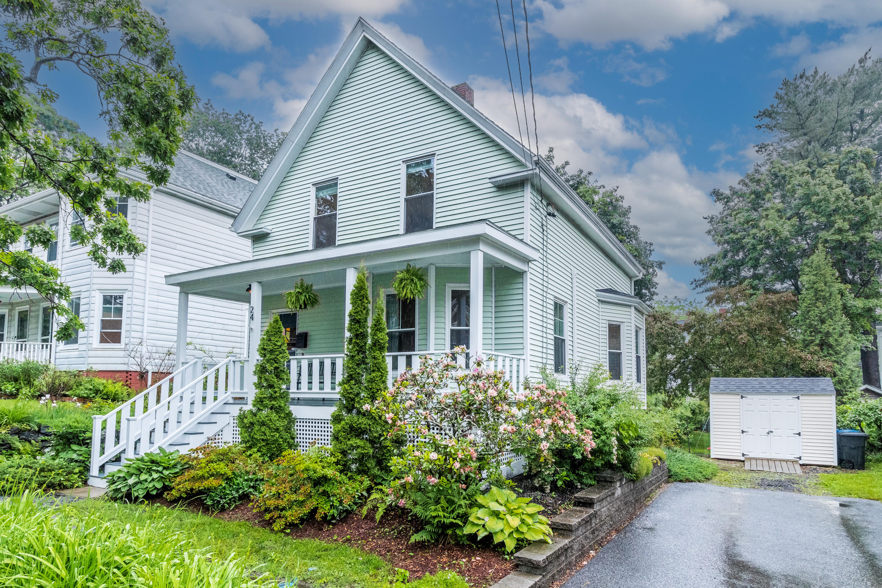 24 Belknap Street Portland, ME 04103 - Photo 2 of 64 20230613AM -71002