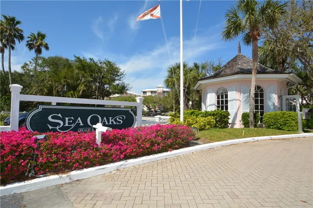 $8,500 | 1215 Winding Oaks Circle East, Unit 401, Vero Beach, FL 32963