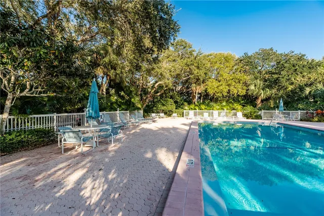 $8,500 | 1215 Winding Oaks Circle East, Unit 401, Vero Beach, FL 32963