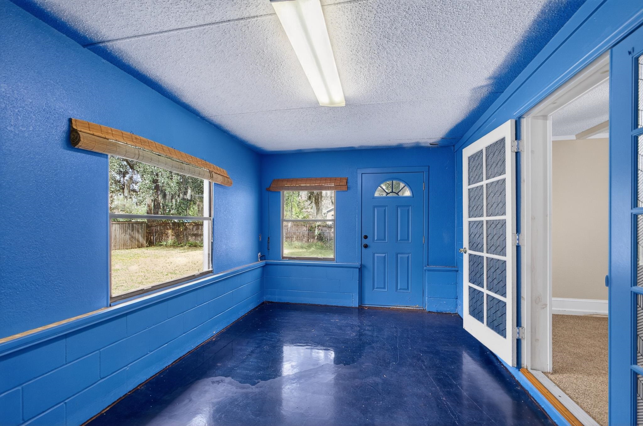 2907 North 5th Street St. Augustine, FL 32084 - Photo 36 of 71 Foyer featuring concrete floors and a textured ceiling
