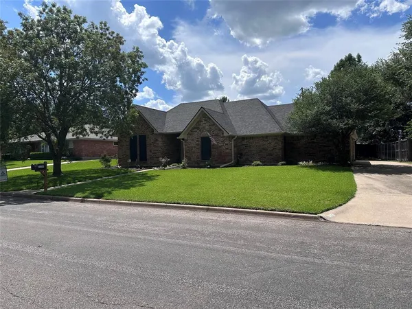 $349,700 | 3204 Redbud Trail, Sherman, TX 75092
