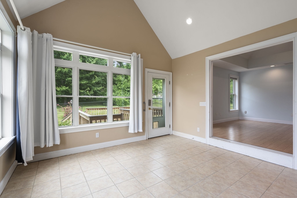 893 Cronin Road Warren, MA 01585 - Photo 19 of 38
