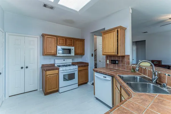 $590,000 | 600 Alpine Cove, Flower Mound, TX 75028