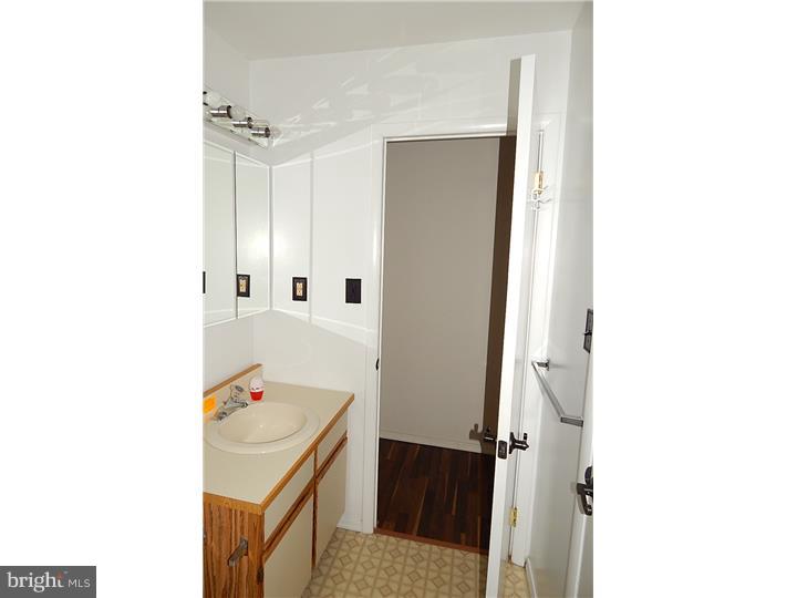 9328 Jamison Avenue, Unit B Philadelphia, PA 19115 - Photo 12 of 25