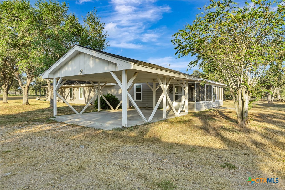 351 Sulphur Estates Road Victoria, TX 77905 - Photo 2 of 38 Gallery Image 2