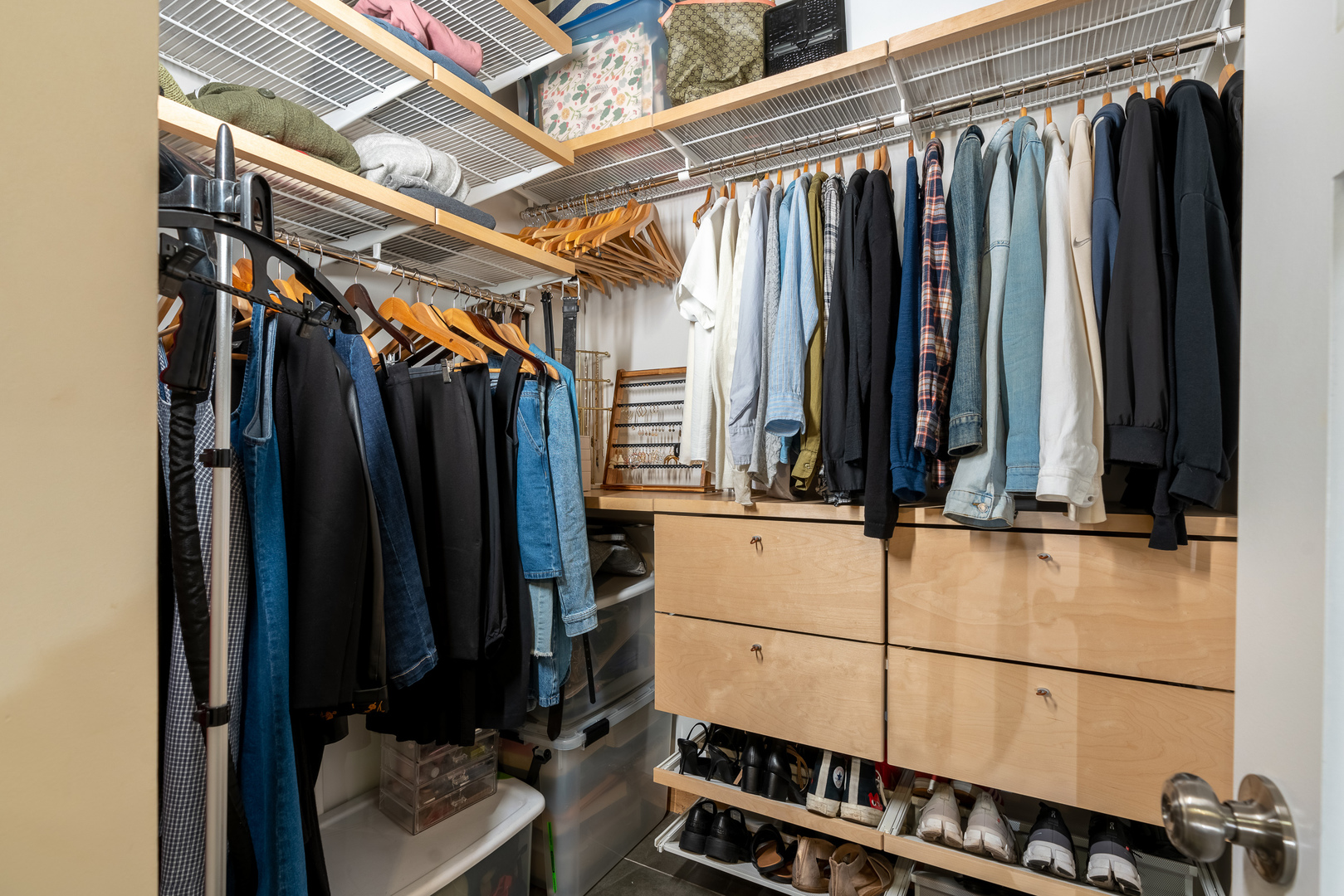 732 South Financial Place, Unit 810 Chicago, IL 60605 - Photo 14 of 26