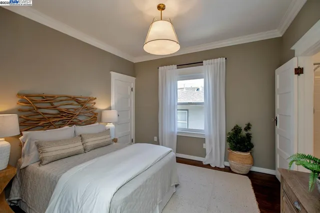 $895,000 | 3211 Madison Street, Alameda, CA 94501