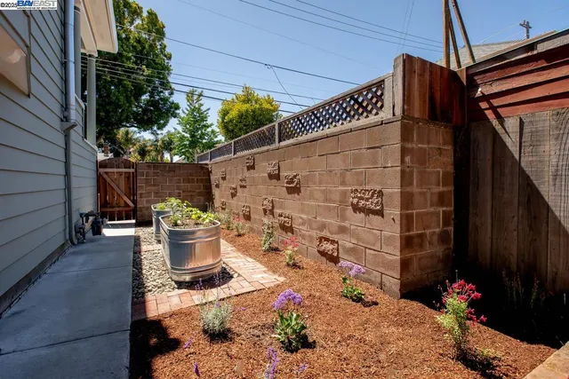 $895,000 | 3211 Madison Street, Alameda, CA 94501