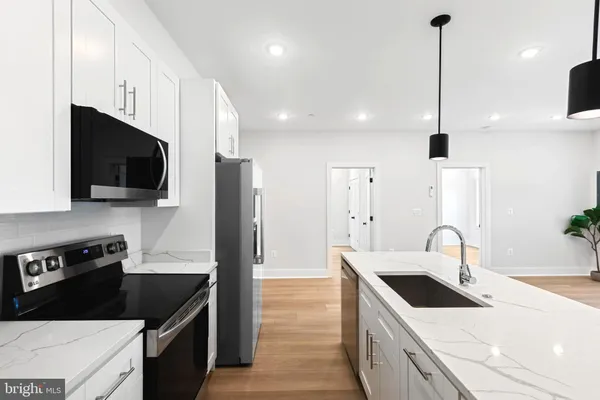 $3,300 | 2236 40th Street Northwest, Unit 4, Washington, DC 20007