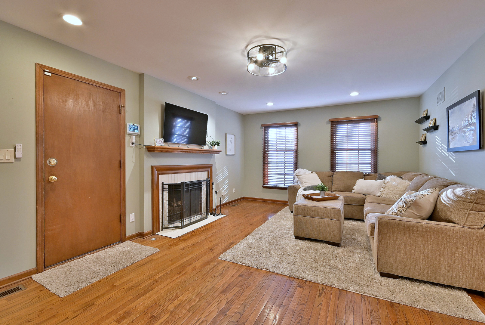 1612 Stonebridge Trail Wheaton, IL 60189 - Photo 14 of 47