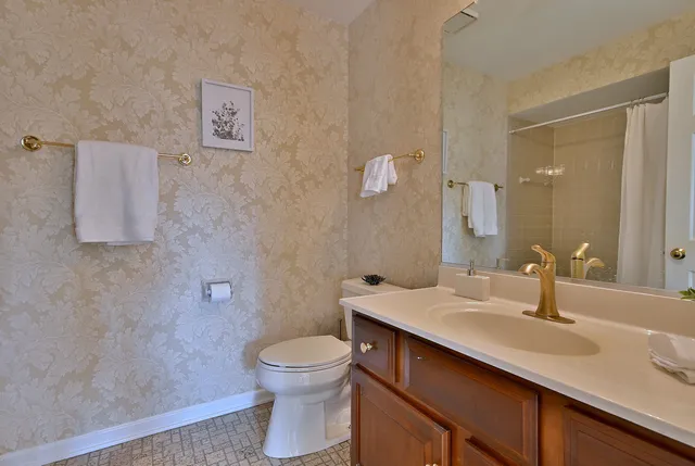 $449,900 | 1612 Stonebridge Trail, Wheaton, IL 60189