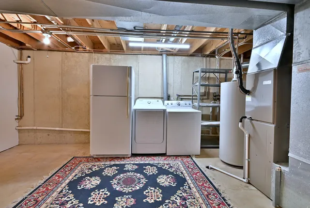 $449,900 | 1612 Stonebridge Trail, Wheaton, IL 60189