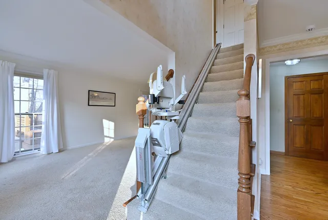 $449,900 | 1612 Stonebridge Trail, Wheaton, IL 60189