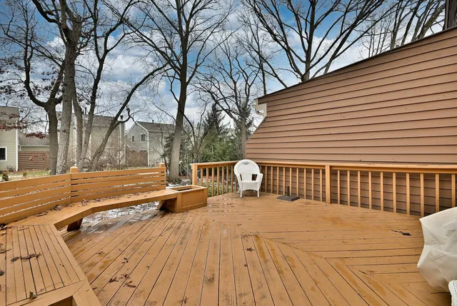 $449,900 | 1612 Stonebridge Trail, Wheaton, IL 60189