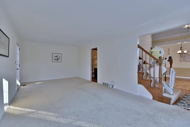 $449,900 | 1612 Stonebridge Trail, Wheaton, IL 60189