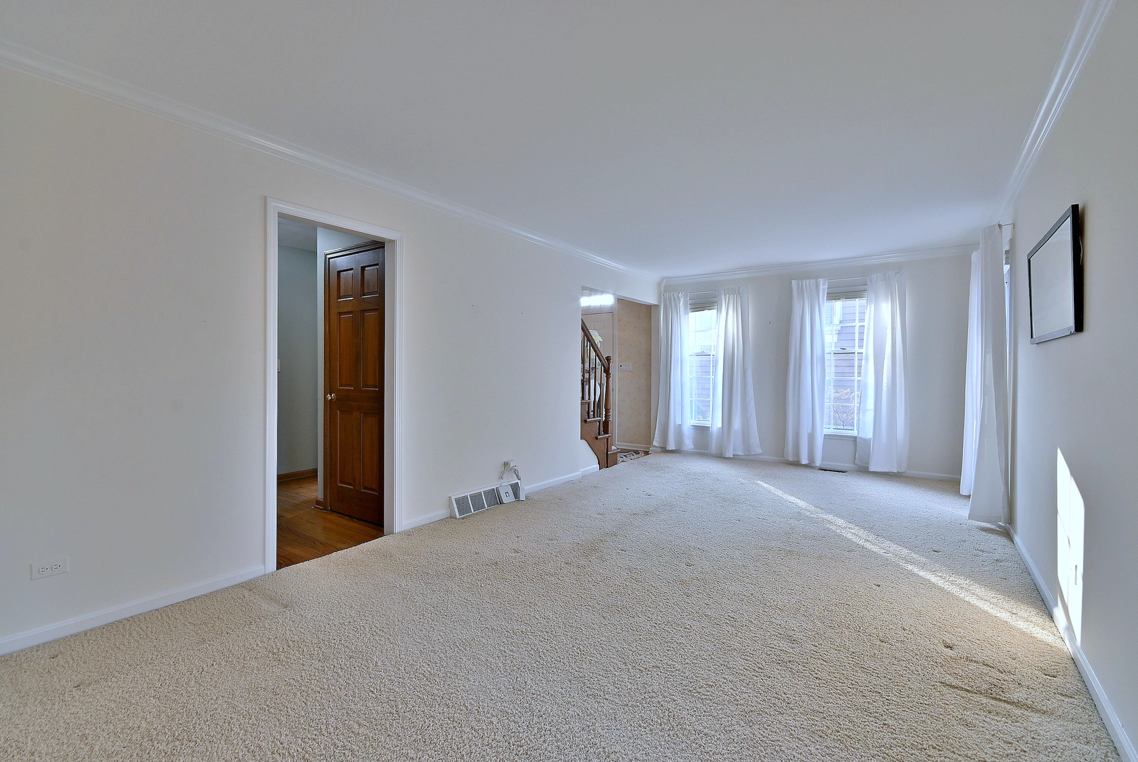 1612 Stonebridge Trail Wheaton, IL 60189 - Photo 8 of 47