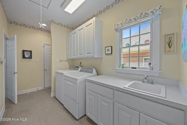 $530,000 | 102 Pinehurst Drive, New Bern, NC 28562