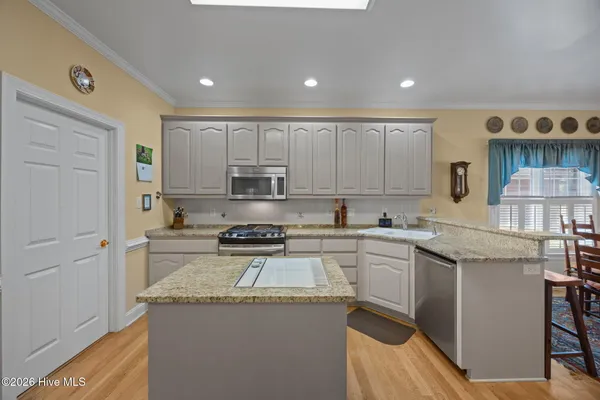 $530,000 | 102 Pinehurst Drive, New Bern, NC 28562