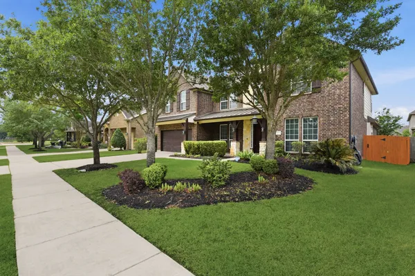 $579,999 | 6010 Green Meadows Lane, Katy, TX 77493