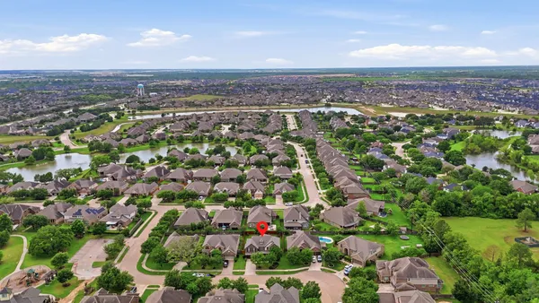 $579,999 | 6010 Green Meadows Lane, Katy, TX 77493