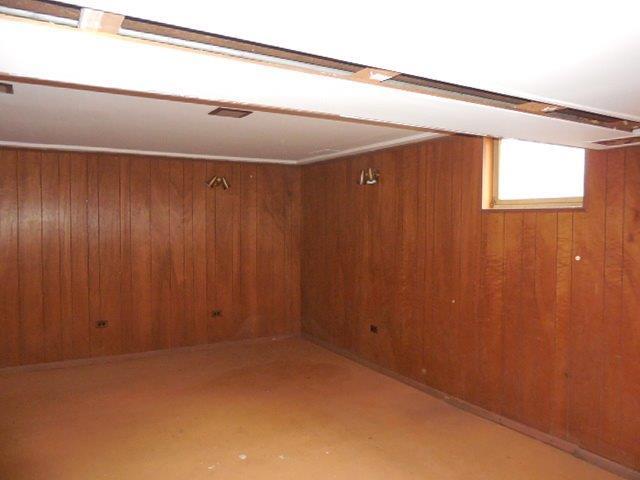 901 South Westgate Road Des Plaines, IL 60016 - Photo 21 of 21 a view of an empty room