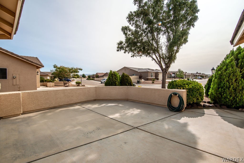 4213 East Cane Ranch Road Kingman, AZ 86401 - Photo 21 of 40 a view of a back yard of the house