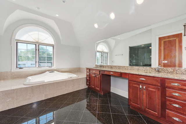 2016 Manor Lane Park Ridge, IL 60068 - Photo 11 of 26