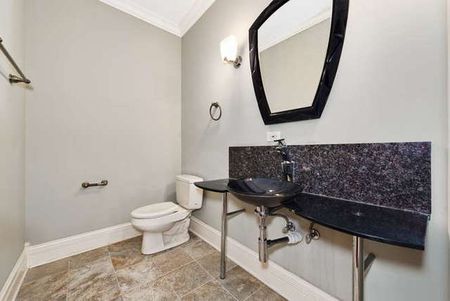 2016 Manor Lane Park Ridge, IL 60068 - Photo 9 of 26