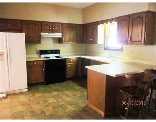 377 Smithcreek Road Spraggs, PA 15362 - Photo 6 of 13 Kitchen. Spacious oak eat-in kitchen with breakfast bar!