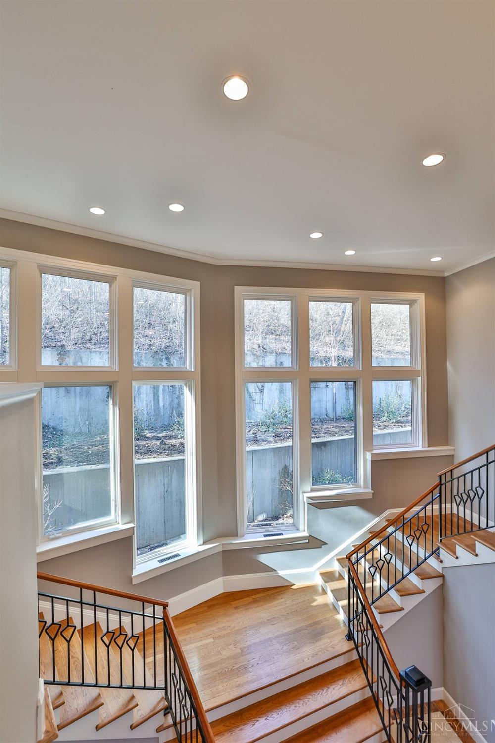 401 West Galbraith Road Wyoming, OH 45215 - Photo 49 of 55