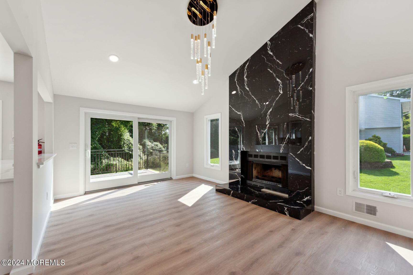 21 High Ridge Road Asbury Park, NJ 07712 - Photo 12 of 28 0014-11Family Room